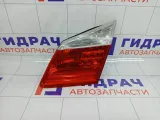 Фонарь задний внутренний правый Hyundai Genesis 924043M020