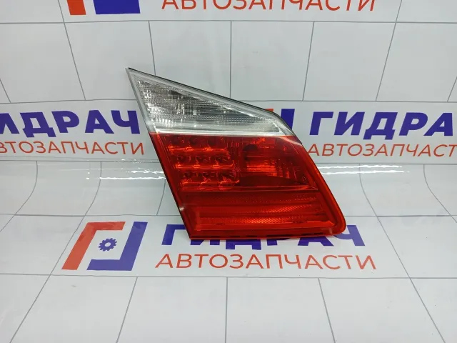 Фонарь задний внутренний левый Hyundai Genesis 924033M020