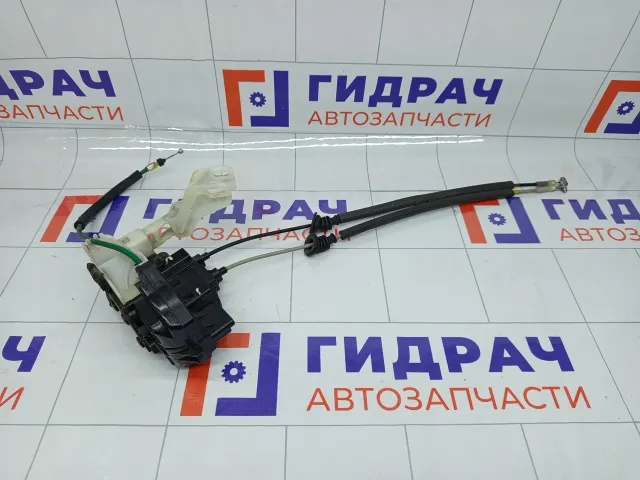Замок двери задней правой Hyundai Genesis 814203M000