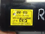 Блок кнопок Hyundai Genesis 932503M100