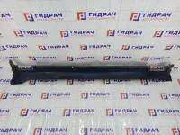 Накладка порога наружная правая Hyundai Genesis 877523M000TB