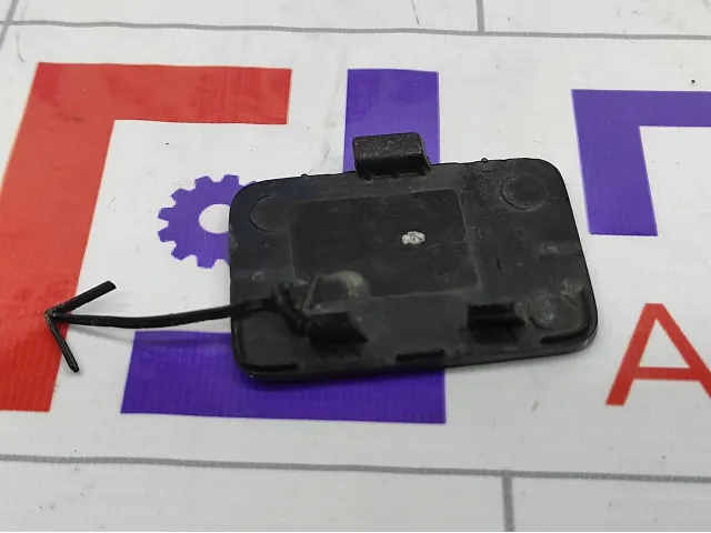 Заглушка бампера переднего Hyundai Genesis 865873M000