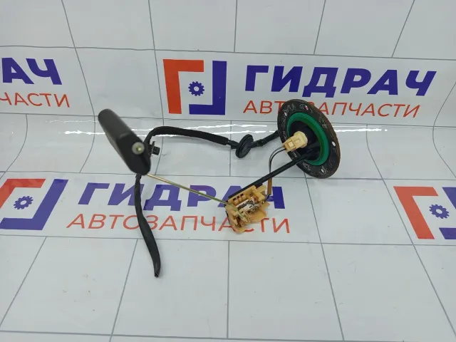 Датчик уровня топлива Hyundai Genesis 311303M000