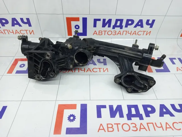 Корпус термостата Hyundai Genesis 256003C660