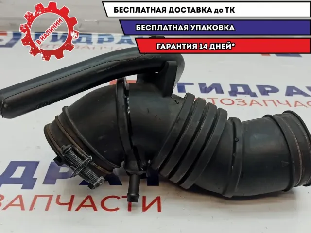 Патрубок воздушного фильтра Hyundai Getz 28138-1C800.