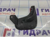 Брызговик передний правый Hyundai Getz 86832-1C000. Дефект.