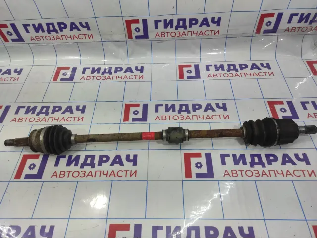 Привод правый Hyundai Getz 49500-1C212.