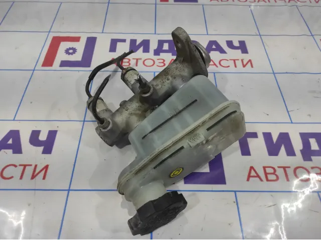 Цилиндр тормозной главный Hyundai Getz 58510-1C005.