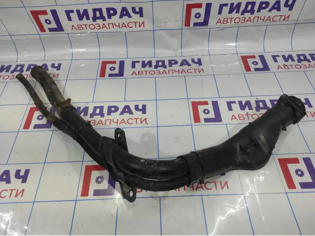 Горловина топливного бака Hyundai Getz 31040-1C000.