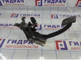 Педаль тормоза Hyundai Getz 32810-1C000.