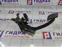 Педаль тормоза Hyundai Getz 32810-1C000.