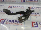 Педаль тормоза Hyundai Getz 32810-1C000.