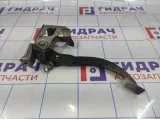 Педаль сцепления Hyundai Getz 32820-1C010.
