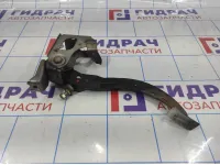 Педаль сцепления Hyundai Getz 32820-1C010.