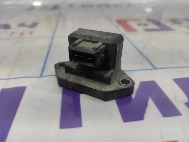 Датчик ускорения Hyundai Getz 39360-22040.