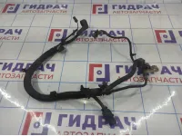 Клемма аккумулятора плюс Hyundai Getz 37200-1C000.