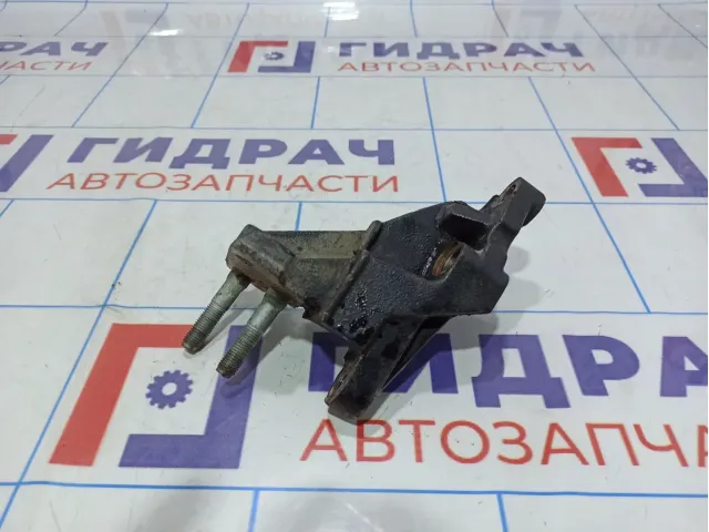 Кронштейн двигателя правый Hyundai Getz 21670-26004