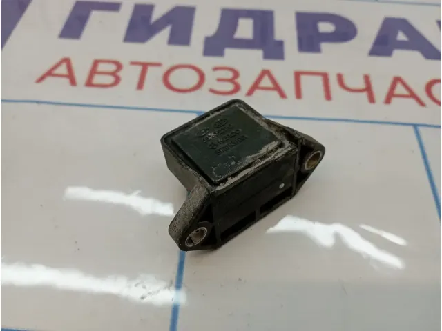 Датчик ускорения Hyundai Getz 39360-22040