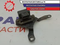 Датчик ускорения Hyundai Getz 39360-22040. С кронштейном.