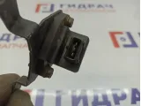 Датчик ускорения Hyundai Getz 39360-22040. С кронштейном.