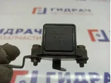 Датчик ускорения Hyundai Getz 39360-22040. С кронштейном.