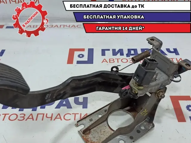 Педаль тормоза Hyundai Getz 328101C000.