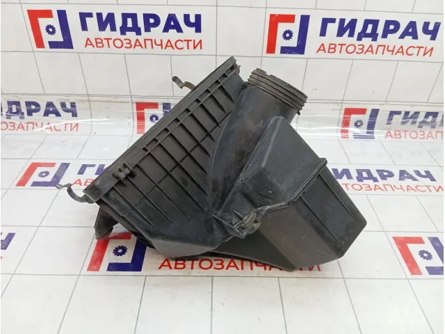 Корпус воздушного фильтра нижний Hyundai Grand Starex/Starex H1 (TQ) 281124H000