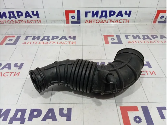 Патрубок воздушного фильтра Hyundai Grand Starex (TQ) 28138-4H000