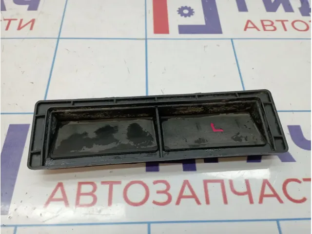 Решетка вентиляционная Hyundai Grand Starex (TQ) 97510-25001