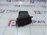 Дефлектор воздушный центральный левый Hyundai Grand Starex (TQ) 974504H000WK