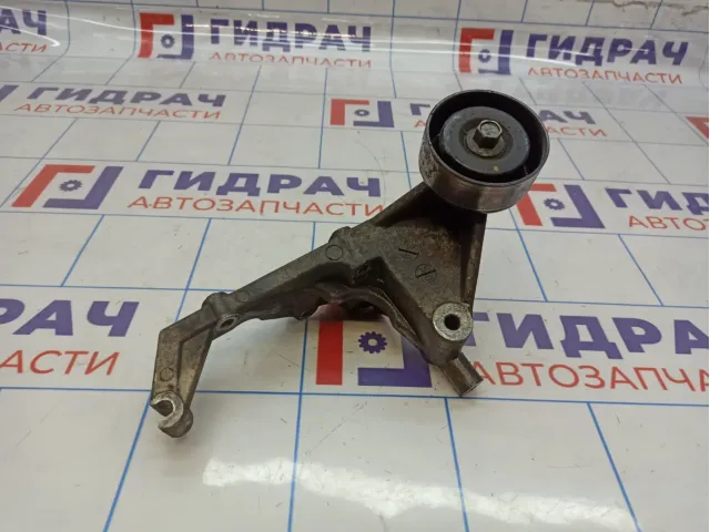 Кронштейн генератора Hyundai Grand Starex (TQ) 37472-4A011