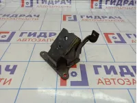 Кронштейн двигателя левый Hyundai Grand Starex (TQ) 21620-4A700