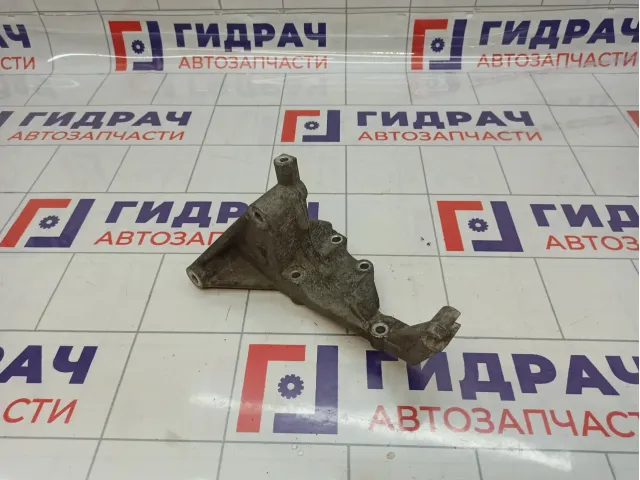 Кронштейн генератора Hyundai Grand Starex (TQ) 37472-4A011