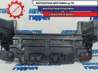 Пыльник двигателя центральный Hyundai Grand Starex TQ-2 291204H000. Дефекты.