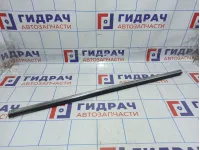 Накладка стекла переднего левого Hyundai Grandeur (TG) 82210-3L000