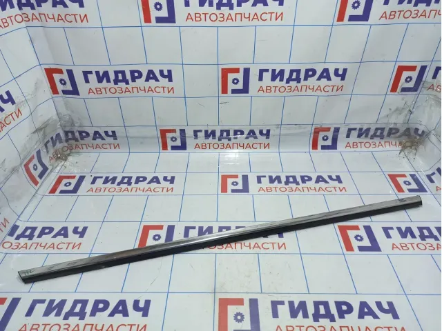 Накладка стекла заднего левого Hyundai Grandeur (TG) 83210-3L000