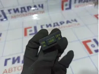 Кнопка открывания багажника Hyundai Grandeur (TG) 93550-37000