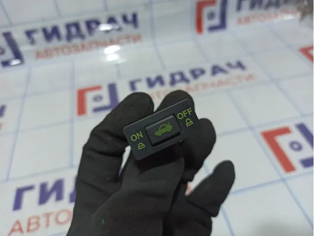 Кнопка открывания багажника Hyundai Grandeur (TG) 93550-37000