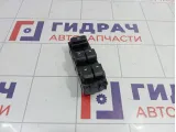 Блок управления стеклоподъемниками Hyundai i30 (GD) 93571A6010