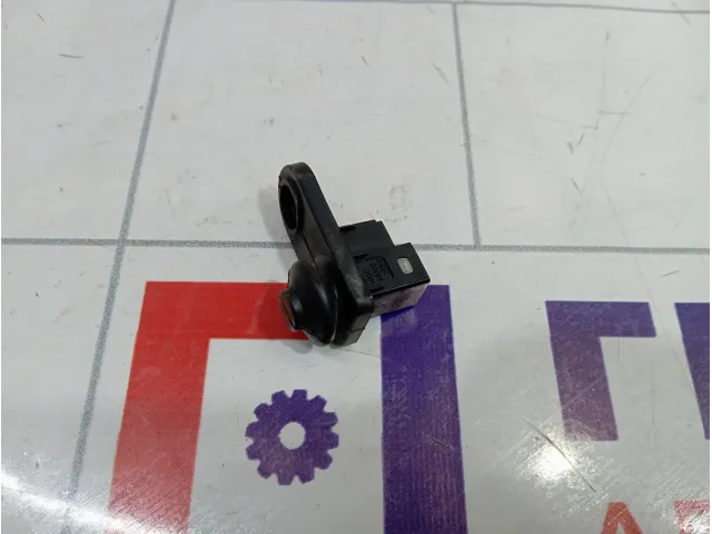 Выключатель концевой Hyundai i30 (GD) 935601M500