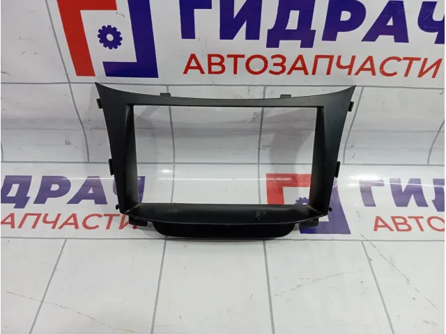 Рамка магнитолы Hyundai i30 (GD)