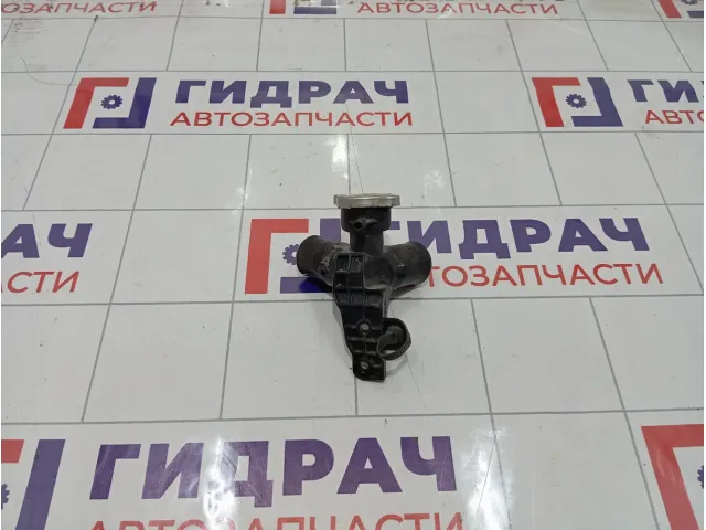 Горловина радиатора Hyundai i30 (GD) 25329-1P100
