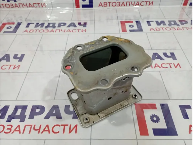Кронштейн усилителя переднего бампера левый Hyundai I30 (FD) 64710-2L000