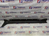 Накладка на порог (наружная) правая Hyundai ix 35 87752-2S000. Царапины.