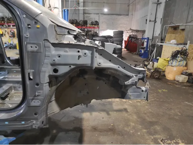 Лонжерон передний правый Hyundai ix 35 .