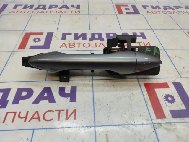 Ручка двери передняя правая Hyundai ix 35 .