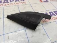 Крышка зеркала внутренняя левая Hyundai ix 35 87650-2S000. Царапины.