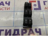 Блок управления стеклоподъемниками Hyundai ix 35 93571-2S000.