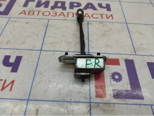 Ограничитель двери передний правый Hyundai ix 35 79390-2Y000.