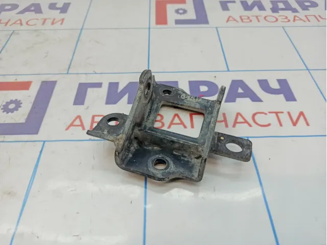 Кронштейн опоры КПП Hyundai ix 35 45218-3B645.